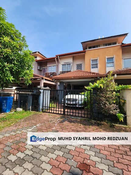 Double Storey Terrace, Jalan Arca Bukit Jelutong, Selangor, Subang