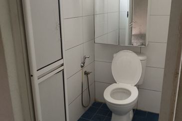 Kondo Rakyat (Desa Pantai Flat)