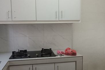 Kondo Rakyat (Desa Pantai Flat)