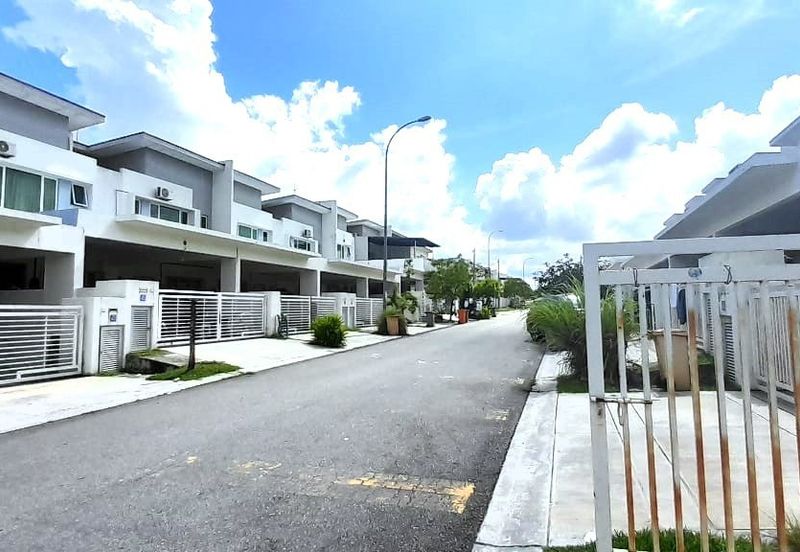 HIJAYU 3A @ BANDAR SRI SENDAYAN