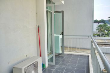 Symphony Hills Schumann