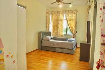 Symphony Hills Schumann