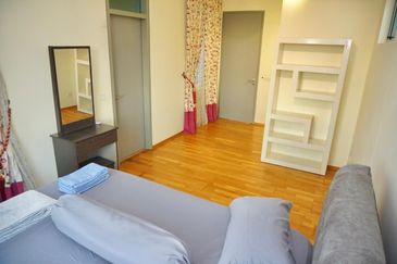 Symphony Hills Schumann