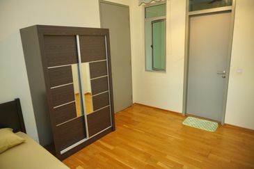 Symphony Hills Schumann