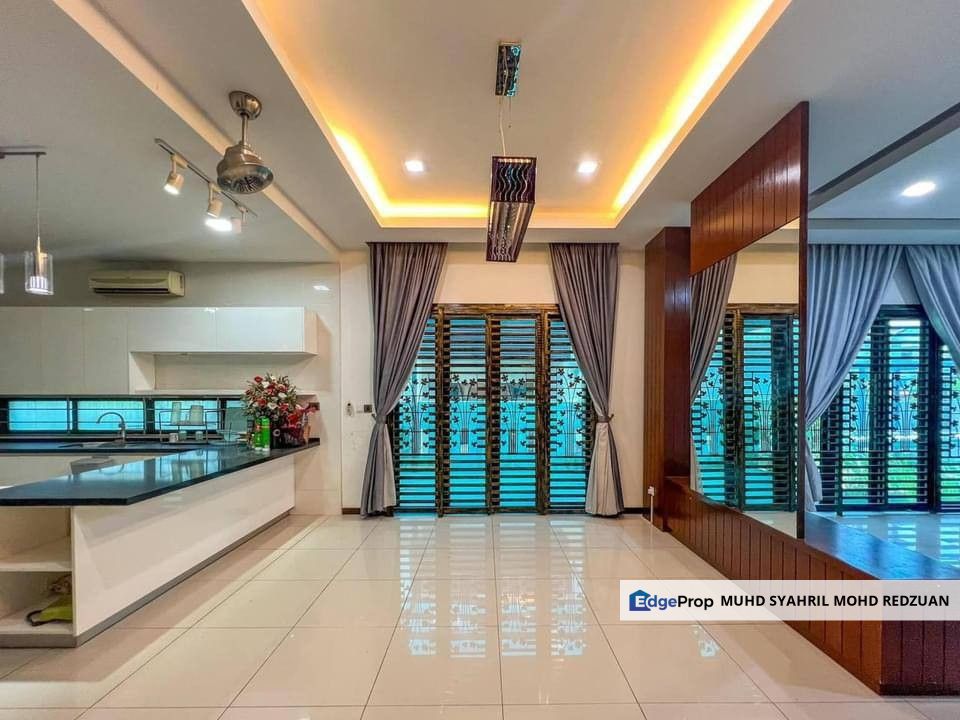 3 Storey Semi D Taman Tropika 2 for sale, Selangor, Kajang