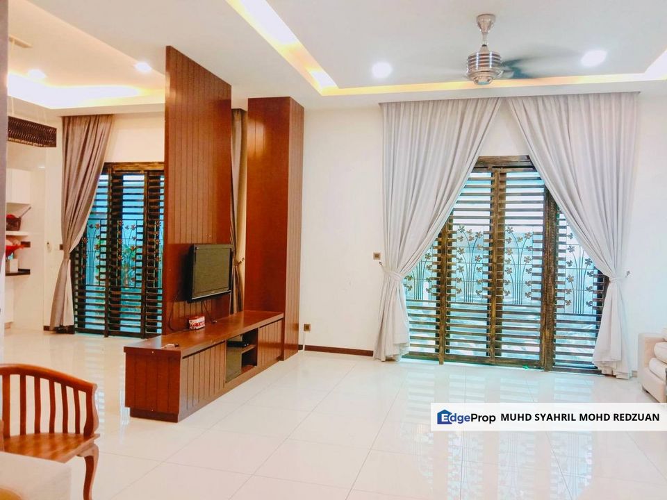 3 Storey Semi D Taman Tropika 2 for sale, Selangor, Kajang