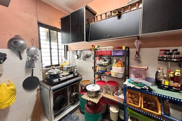 Apartment Teratai, Taman Sutera