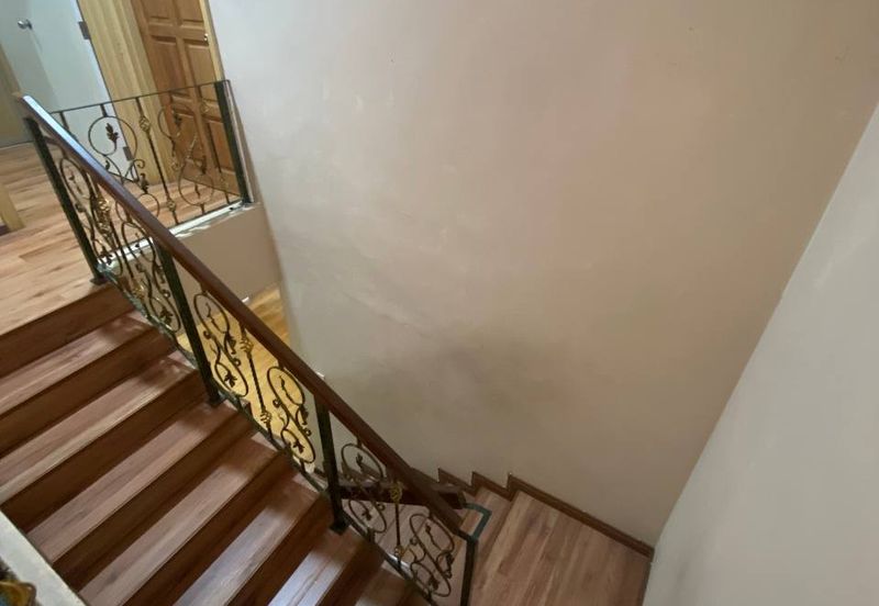 Jalan Suasana, Bandar Tun Hussein Onn