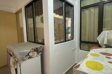 Rivercity Condominium