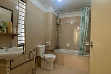 Rivercity Condominium