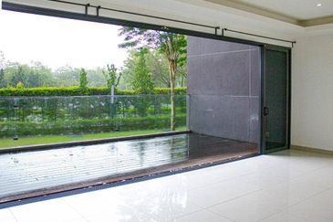 Paloma @ Tropicana Metropark