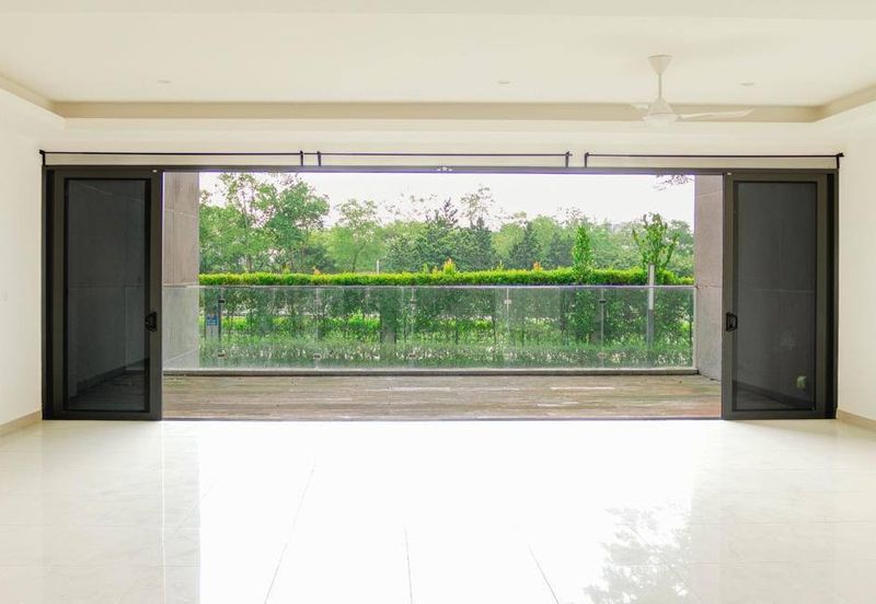 Paloma @ Tropicana Metropark