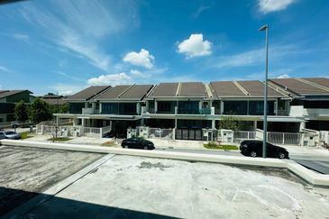 Avista @ Warisan Puteri