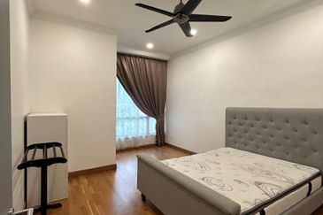 Symphony Hills Schumann