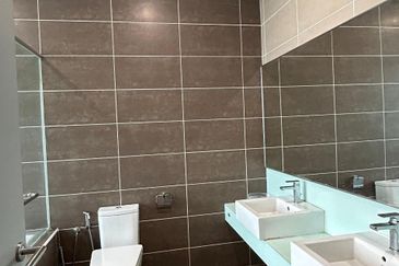 Symphony Hills Schumann