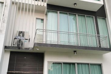 Symphony Hills Schumann