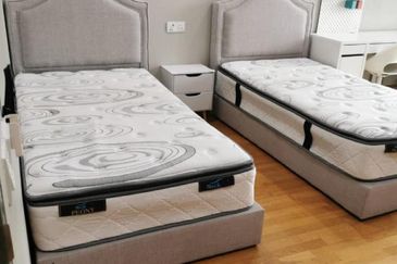 Symphony Hills Schumann