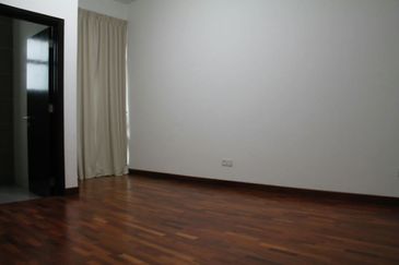 MYDiva, Perdana Lakeview East