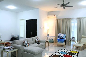 MYDiva, Perdana Lakeview East