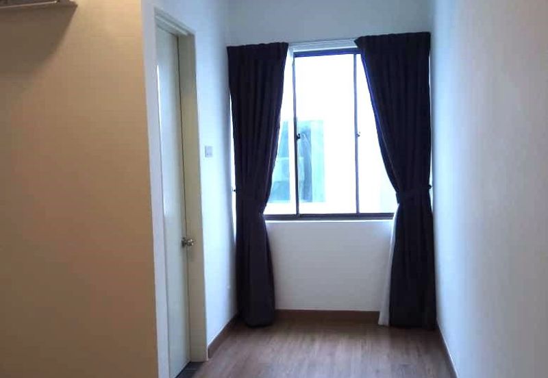 Lake Point Residence