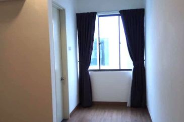 Lake Point Residence