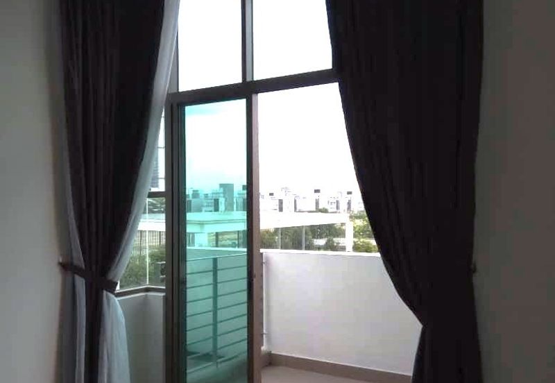 Lake Point Residence