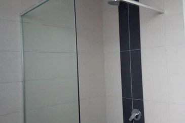 Lake Point Residence