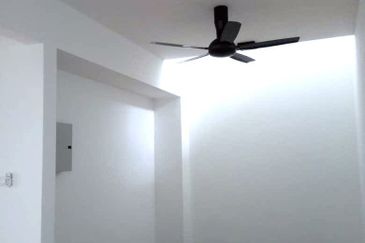 Lake Point Residence