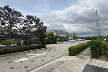 Casabayu Townhouse @ Cybersouth