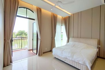 Isle of Kamares, Setia Eco Glades