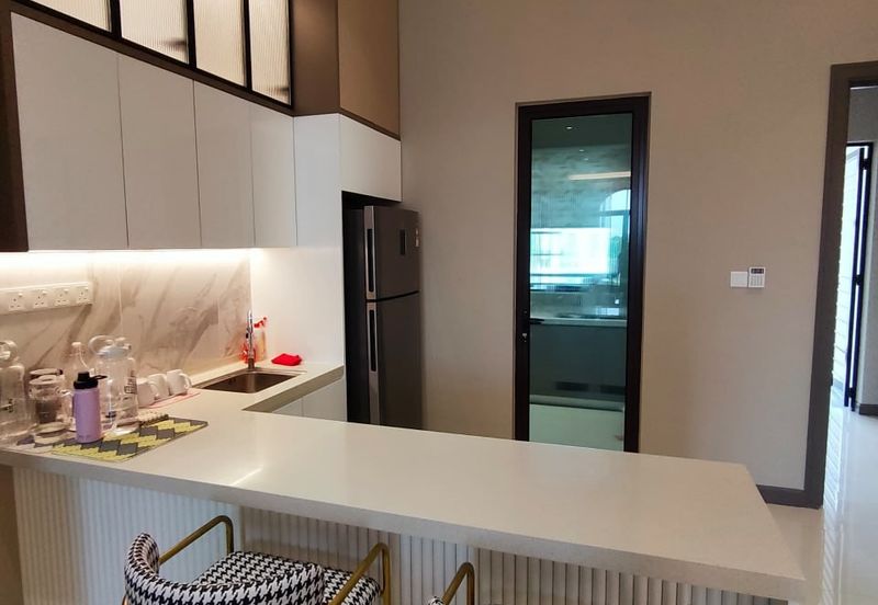 Isle of Kamares, Setia Eco Glades