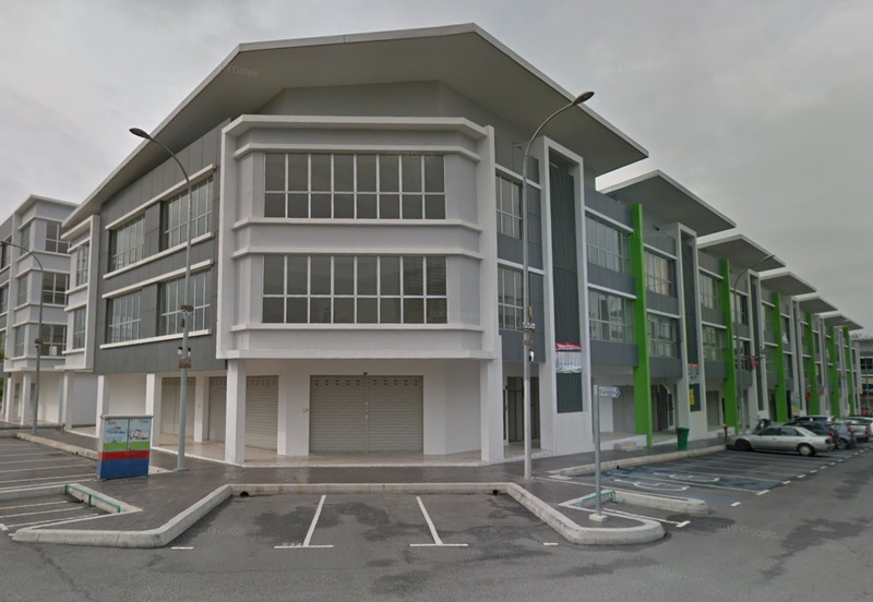 Corner Lot 3 Storey Shop, Bandar Puteri Bangi, Bangi, Selangor For Sale