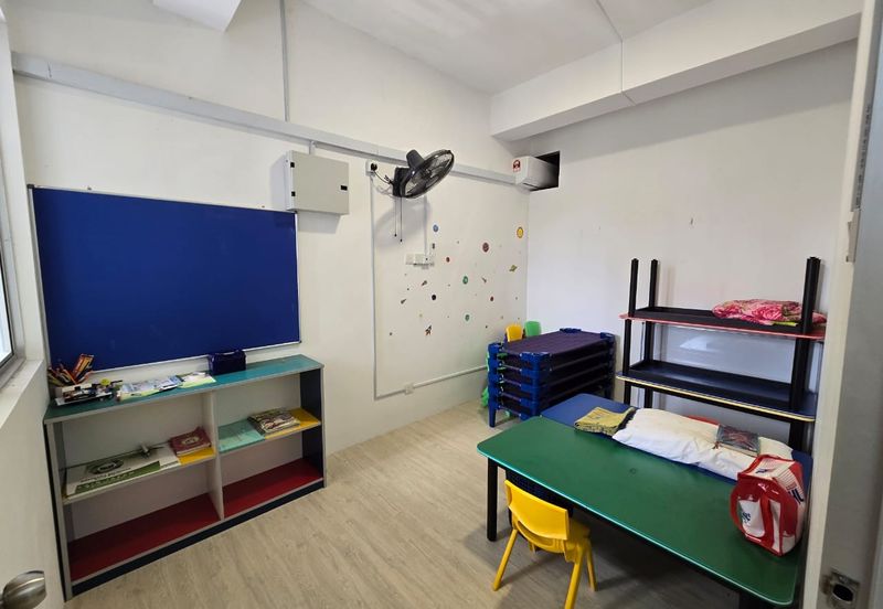 4 Storey Shop, Bandar Puteri Bangi, Bangi, Selangor For Sale