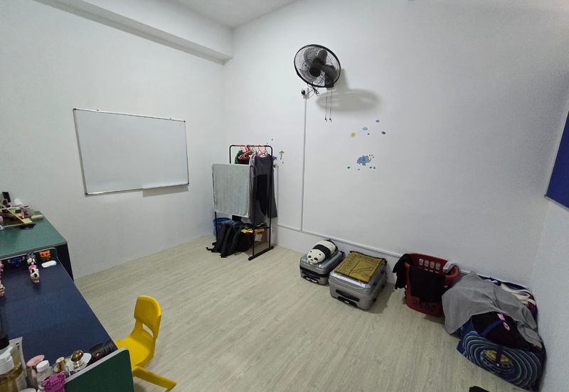 4 Storey Shop, Bandar Puteri Bangi, Bangi, Selangor For Sale