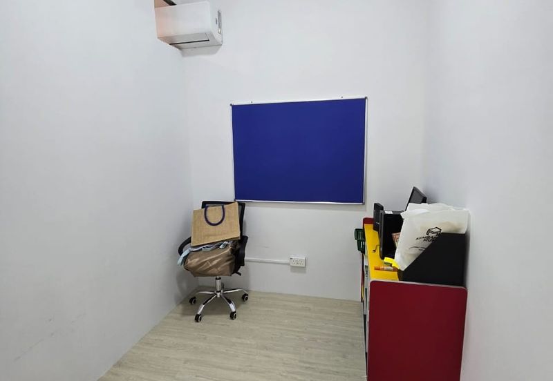 4 Storey Shop, Bandar Puteri Bangi, Bangi, Selangor For Sale