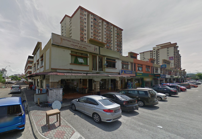Corner 2 Storey Shop, Taman Sepakat Indah, Kajang, Selangor For Sale