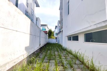 Clover Garden Residences