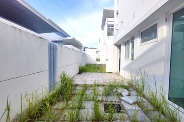 Clover Garden Residences