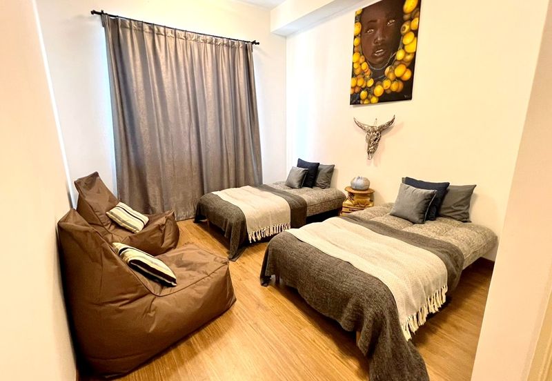 Lake Point Residence