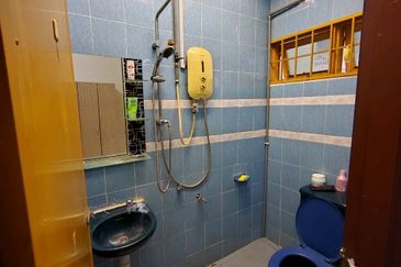 Jalan Suasana, Bandar Tun Hussein Onn