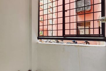 Kekwa Apartment @ Putra Perdana