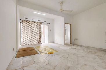 Kekwa Apartment @ Putra Perdana