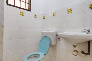 Kekwa Apartment @ Putra Perdana