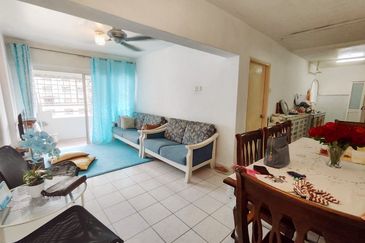 Taman Cahaya, Ampang