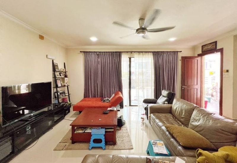 USJ Avenue @ USJ Heights