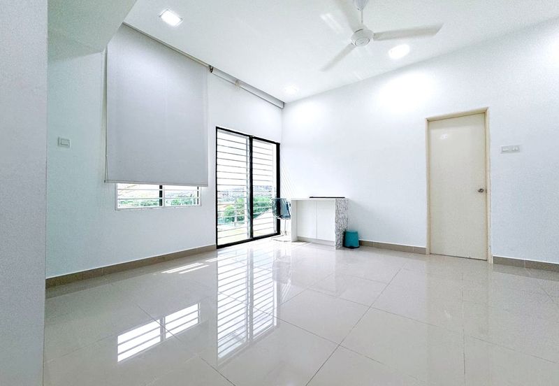 Puncak Pinggiran Putra