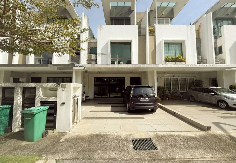 Lake Point Residence