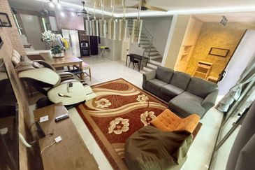 Lake Point Residence