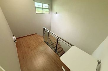 Lake Point Residence