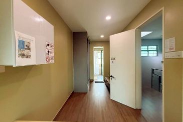 Lake Point Residence